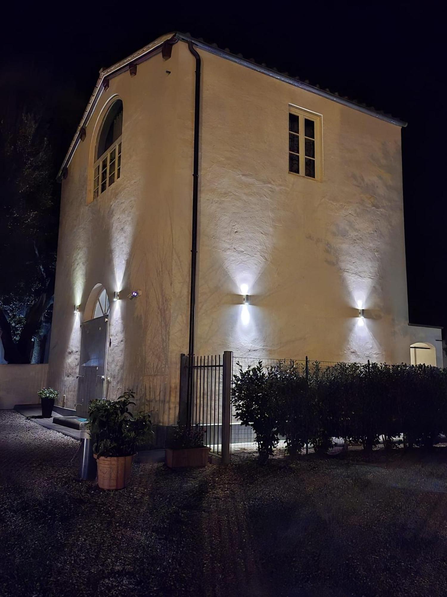 La Villa Apartments Tinaia - Excellent For Sardegna & Corsica - 6-8 Beds - Private Parking Included With Camera Ливорно Экстерьер фото